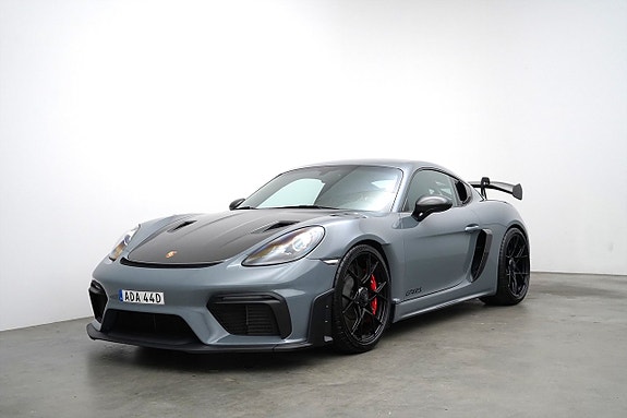 Porsche 718 Cayman GT4 RS 20 of 23
