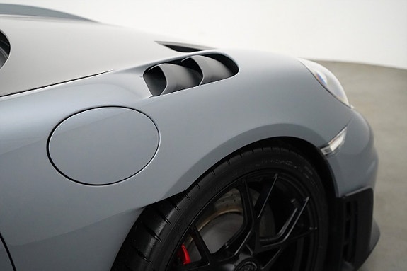 Porsche 718 Cayman GT4 RS 21 of 23