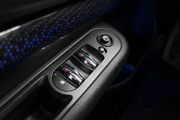 MINI Clubman Cooper S 18 of 22