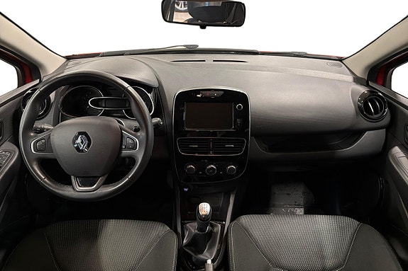 Renault Clio 12 of 23