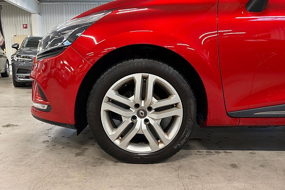 Renault Clio 11 of 23