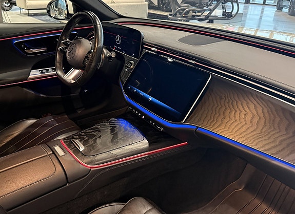 Mercedes-Benz E300 8 of 10