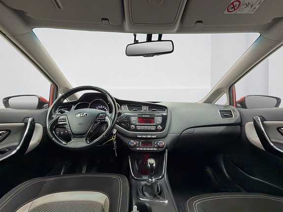 Kia Ceed 10 of 15