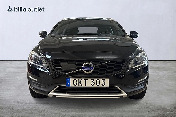 Volvo V60 Cross Country 3 of 26