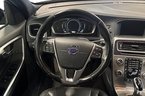 Volvo V60 Cross Country 16 of 26