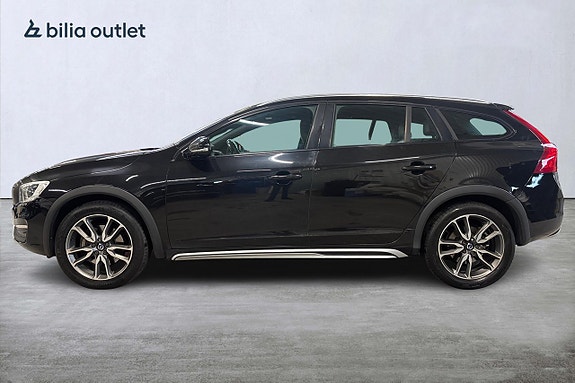 Volvo V60 Cross Country 9 of 26