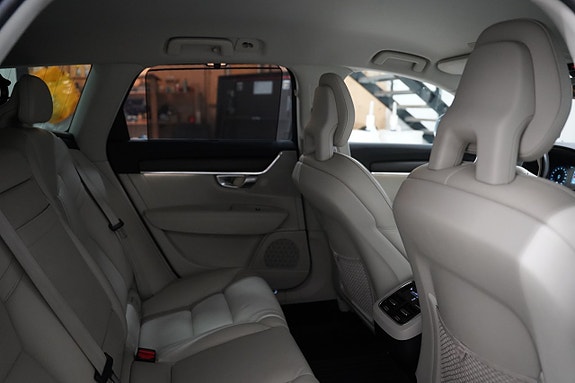 Volvo V90 Cross Country 23 of 26