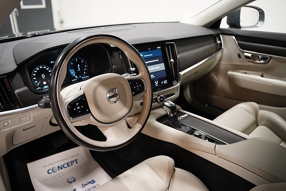 Volvo V90 Cross Country 7 of 26
