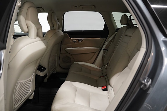 Volvo V90 Cross Country 20 of 26