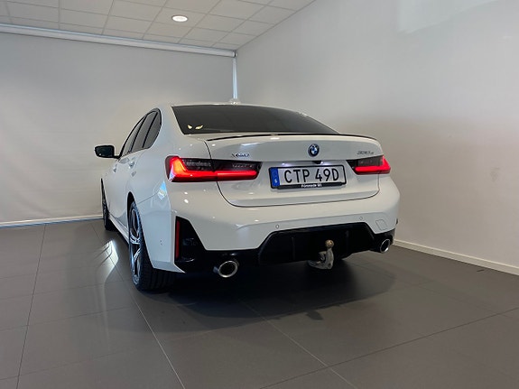 BMW 330e 10 of 12