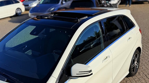 Mercedes-Benz B200 9 of 17