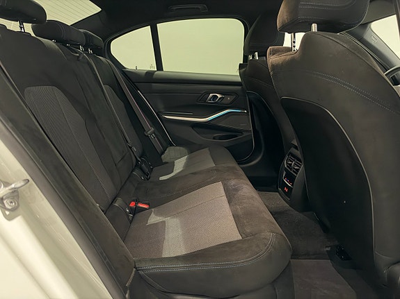 BMW 330e 7 of 18