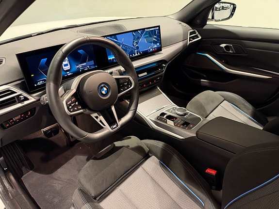 BMW 330e 11 of 18