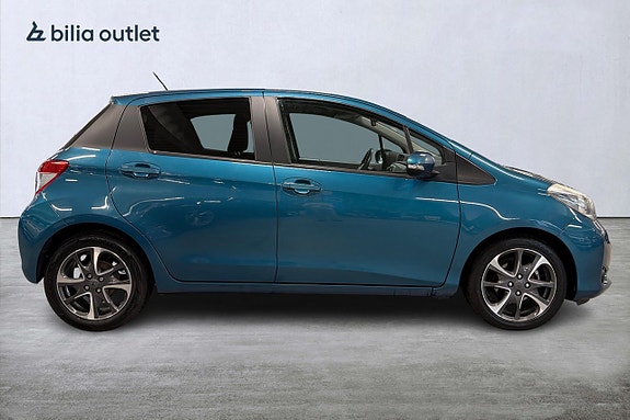 Toyota Yaris 5 of 22