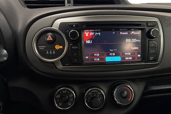Toyota Yaris 19 of 22