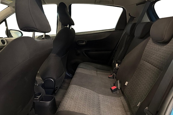 Toyota Yaris 14 of 22