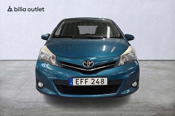 Toyota Yaris 3 of 22