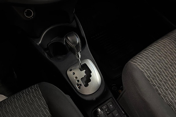 Toyota Yaris 22 of 22