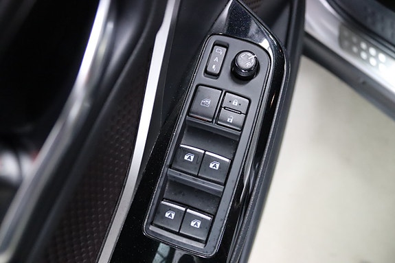 Toyota C-HR 13 of 22