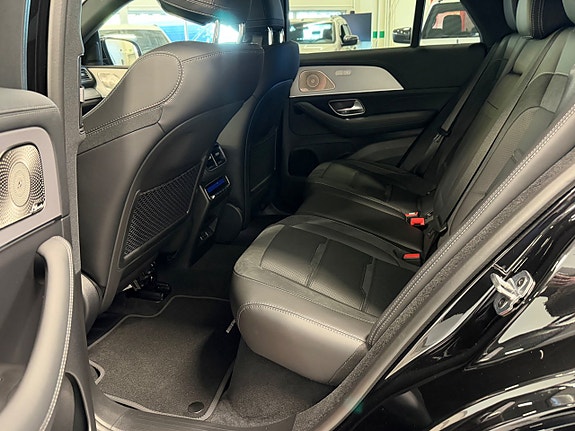 Mercedes-Benz GLE53 8 of 12