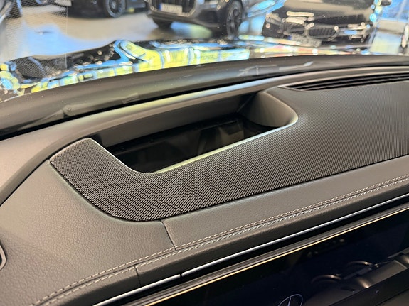 Mercedes-Benz GLE53 12 of 12