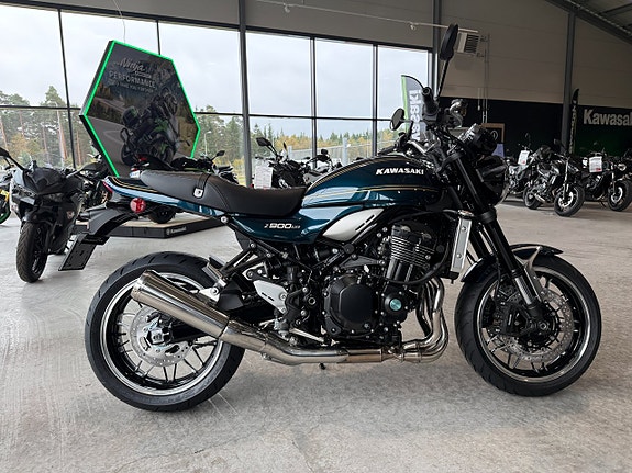 Kawasaki Z900RS - Köp Online 13 of 13