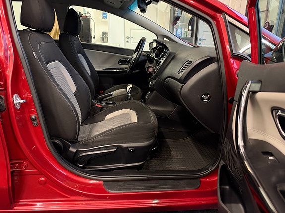 Kia Ceed 13 of 23