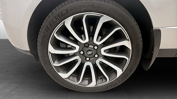 Land Rover Range Rover 9 of 14