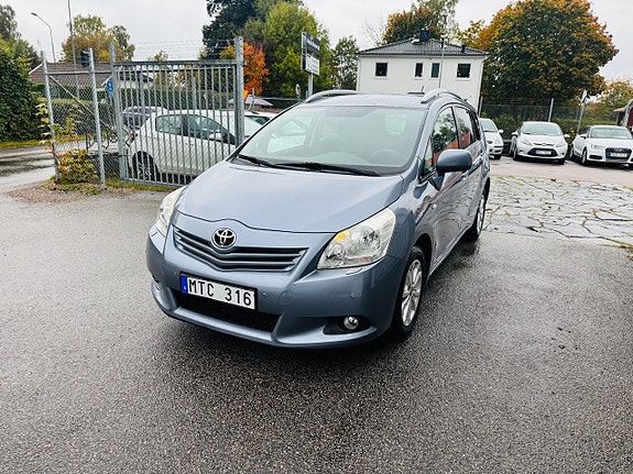 Toyota Verso 2 of 29
