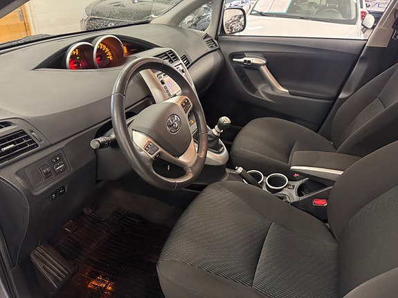 Toyota Verso 22 of 29