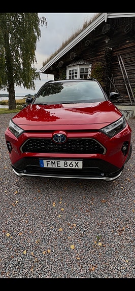 Toyota RAV4 8 of 8
