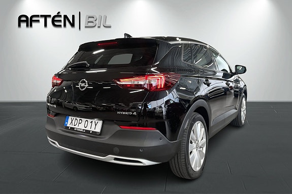 Opel Grandland X 10 of 28