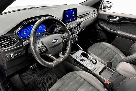 Ford Kuga 5 of 9