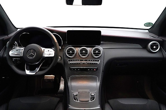 Mercedes-Benz GLC300 e 10 of 23