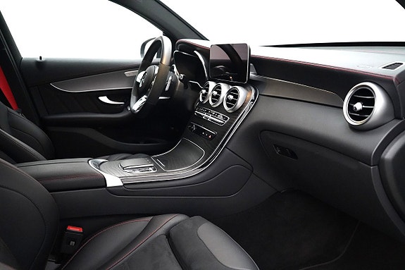 Mercedes-Benz GLC300 e 14 of 23