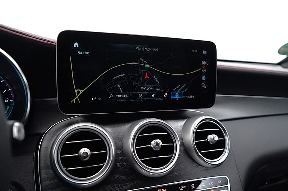 Mercedes-Benz GLC300 e 12 of 23