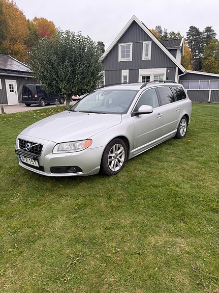 Volvo V70 7 of 7
