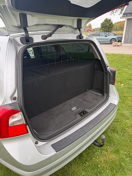 Volvo V70 4 of 7