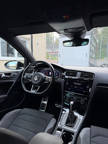 Volkswagen Golf VII 5 of 6