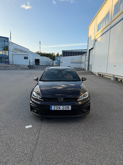 Volkswagen Golf VII 2 of 6
