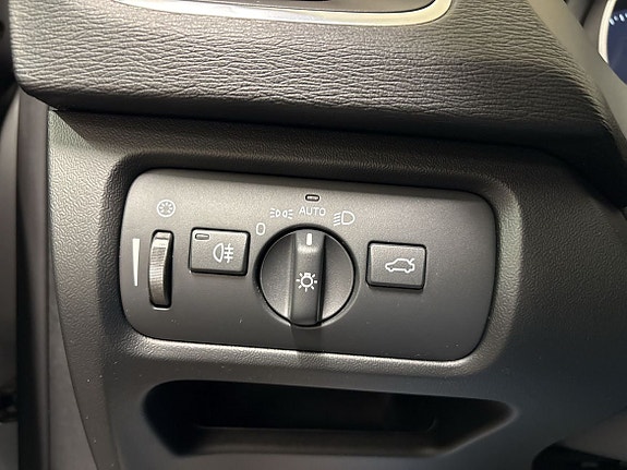 Volvo V40 13 of 14