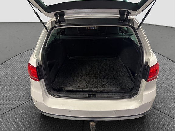 Volkswagen Passat Alltrack 21 of 22