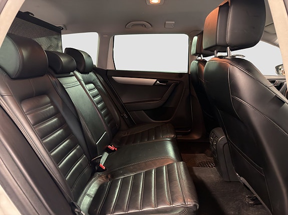 Volkswagen Passat Alltrack 20 of 22