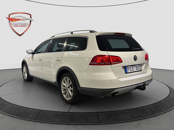 Volkswagen Passat Alltrack 7 of 22