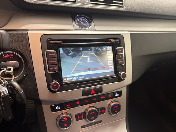 Volkswagen Passat Alltrack 16 of 22