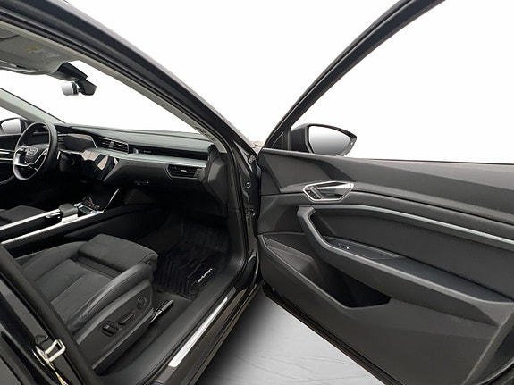 Audi e-tron Sportback 29 of 30