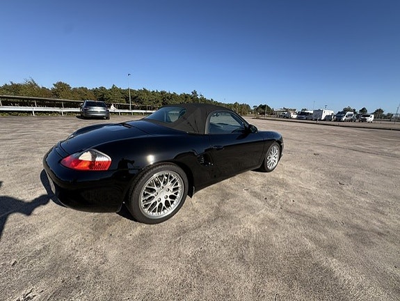 Porsche Boxster 8 of 17
