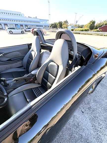 Porsche Boxster 9 of 17