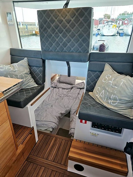 Axopar 37 XC Aft Cabin 2017 2x300hk Mercury Verado XL 9 of 12