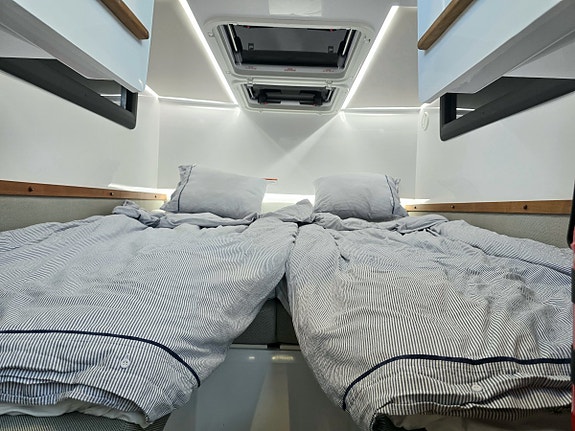 Axopar 37 XC Aft Cabin 2017 2x300hk Mercury Verado XL 10 of 12